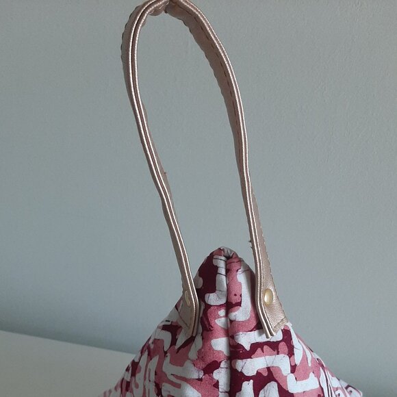 BATIK BOUTIQUE - Ketaput Bag - Pink Pagar - Picture 2 of 6
